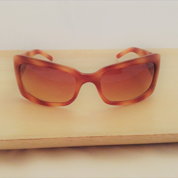 ❤️FLASH SALE!!❤️ 😎 Chanel Designer Sunglasses - Picture 4 of 6